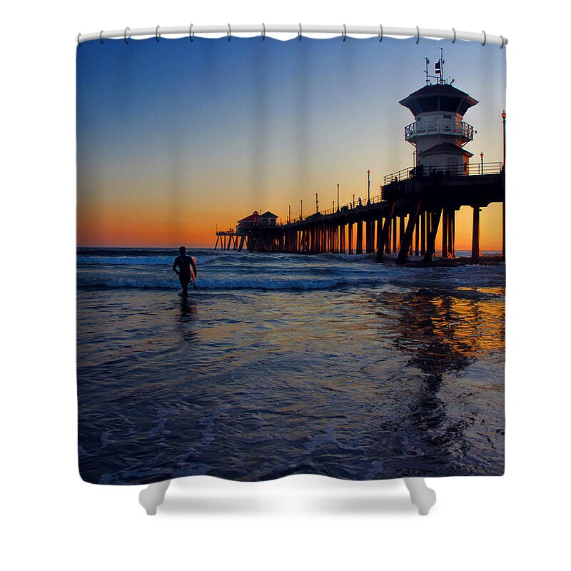 Pier Shower Curtain featuring the photograph Last wave by Tammy Espino