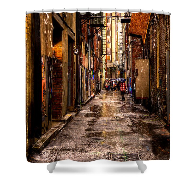 Market Square Alleyway - Knoxville Tennessee Shower Curtain featuring the photograph Market Square Alleyway - Knoxville Tennessee by David Patterson