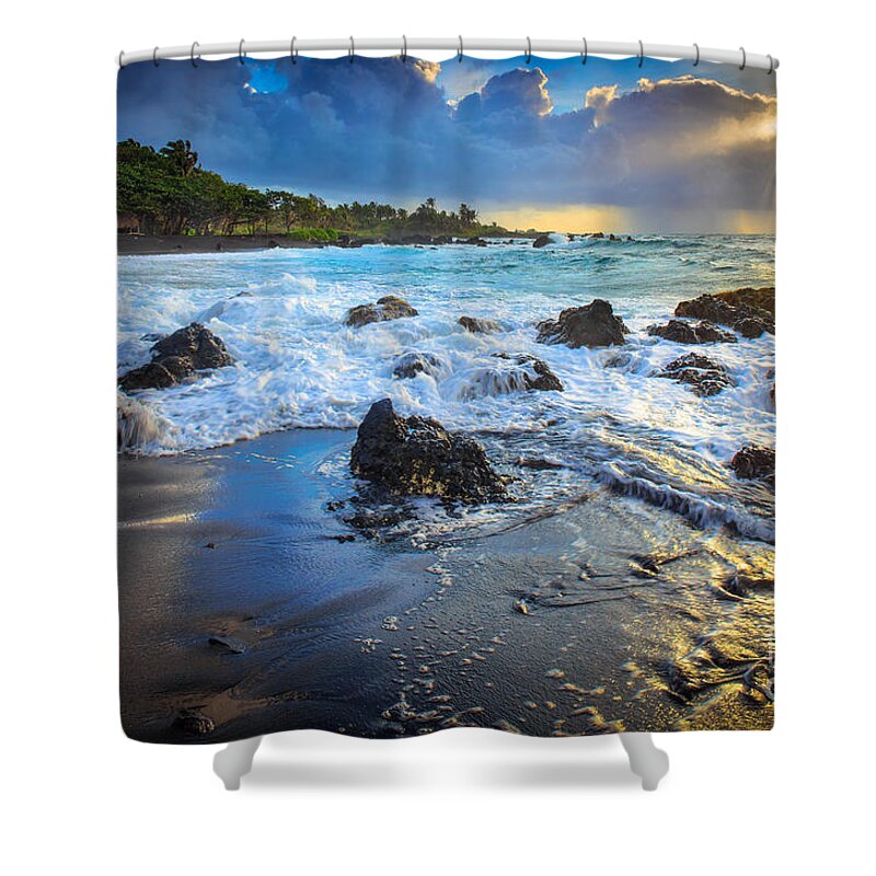 America Shower Curtain featuring the photograph Maui Dawn by Inge Johnsson