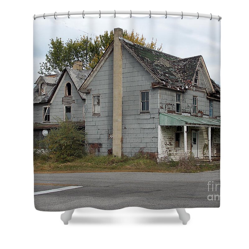 Scenic Tours Shower Curtain featuring the photograph Melitota Gen Store by Skip Willits