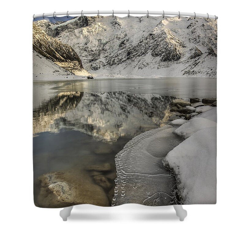 Feb0514 Shower Curtain featuring the photograph Mt Sefton And Icy Mueller Lake by Colin Monteath