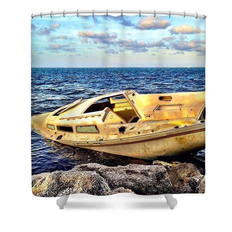 Shipwreck Shower Curtain featuring the photograph Naufragio by Carlos Avila