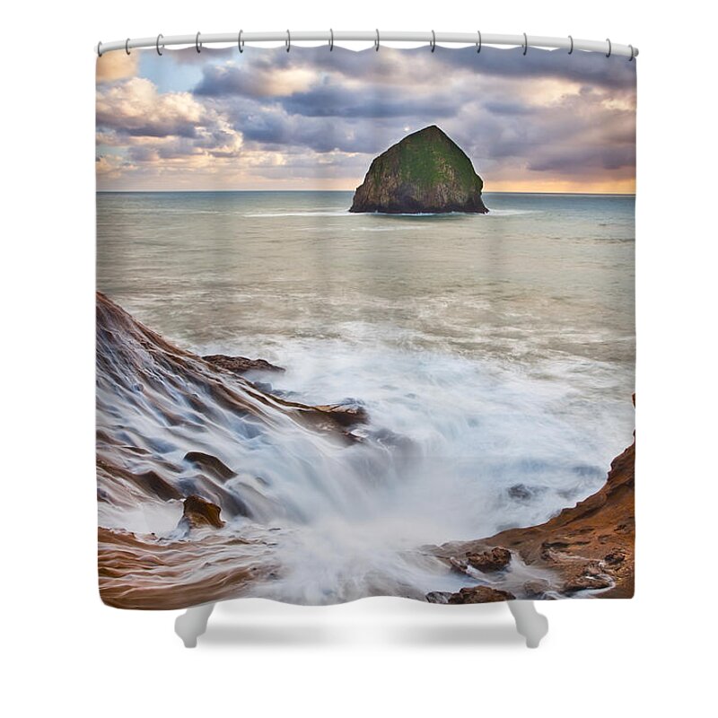 Brookings Shower Curtain featuring the photograph Oceanic Art by Darren White