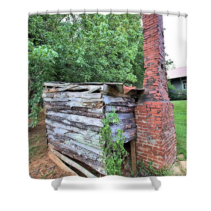 6095 Shower Curtain featuring the photograph Old Georgia Smokehouse by Gordon Elwell