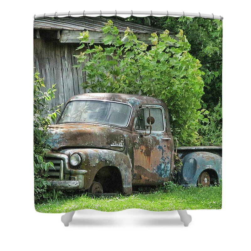 Victor Montgomery Shower Curtain featuring the photograph Old GMC by Vic Montgomery