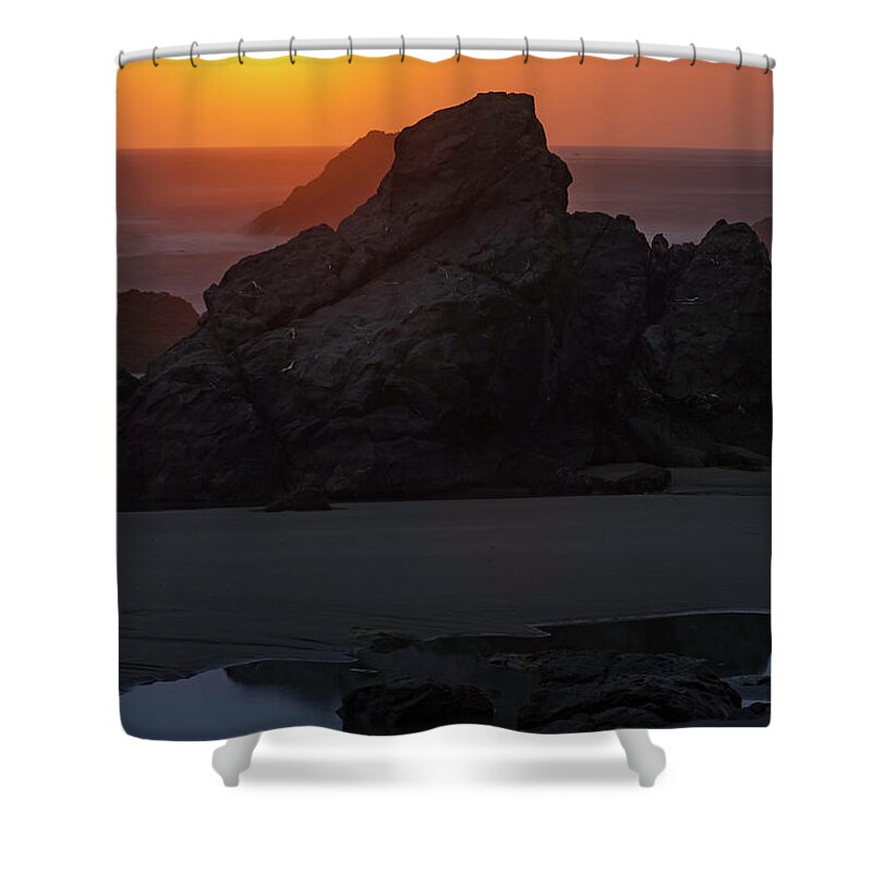 Water's Edge Shower Curtain featuring the photograph Pacific Coast Sunset Beach Oregon Usa by Fotovoyager