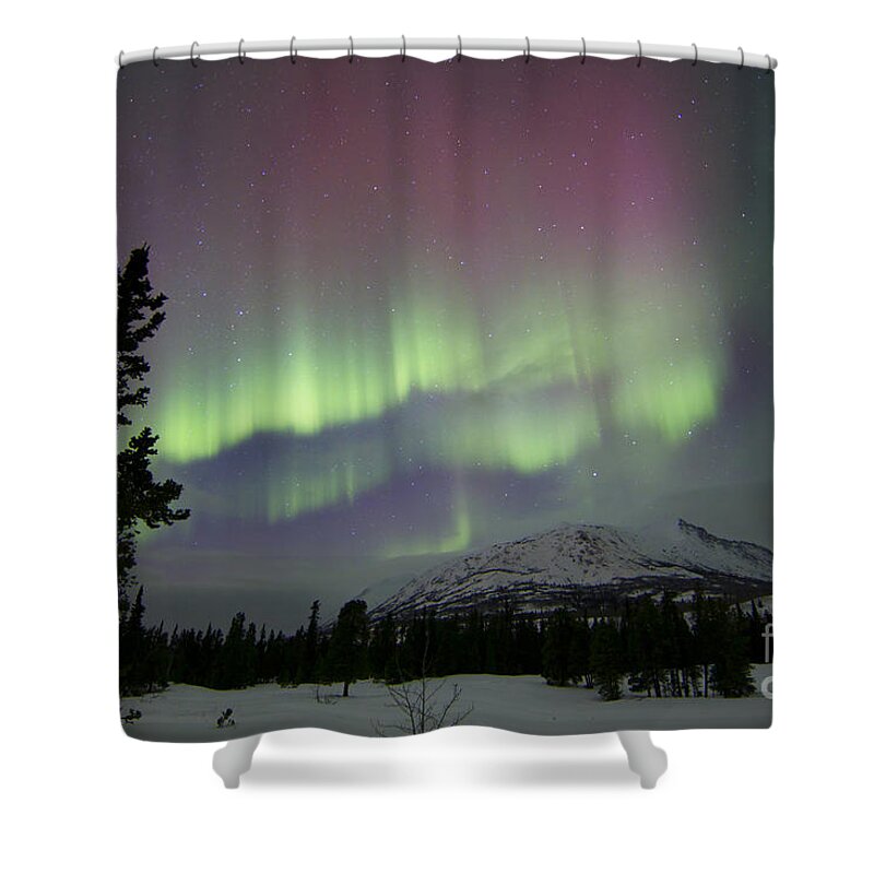 Horizontal Shower Curtain featuring the photograph Red And Green Aurora Borealis by Joseph Bradley