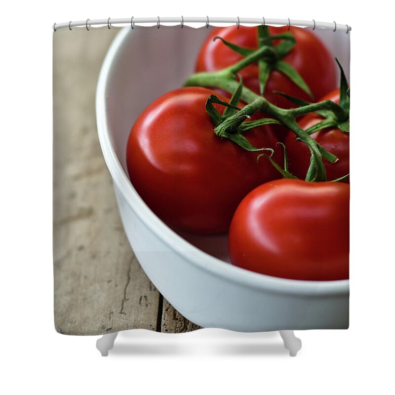 Wood Shower Curtain featuring the photograph Red On The Vine by Sherilyn Hawley