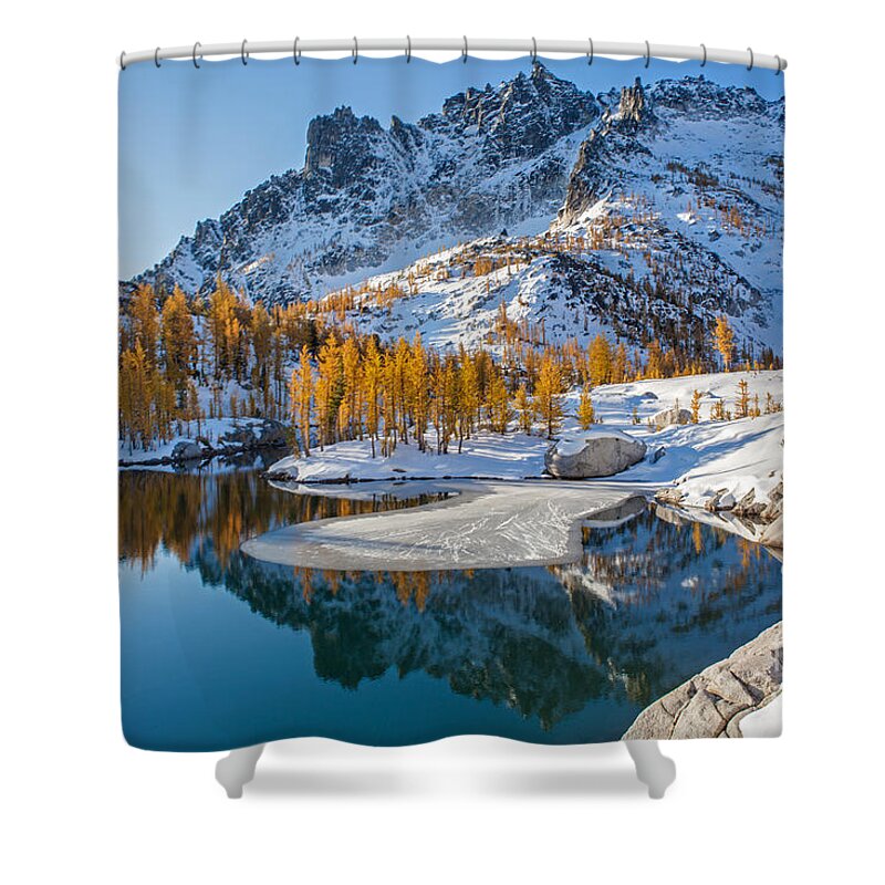 Enchantments Shower Curtain featuring the photograph Resplendent Alpine Autumn by Mike Reid
