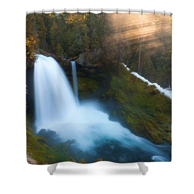 Sahalie Shower Curtain featuring the photograph Sahalie Falls by Andrew Kumler