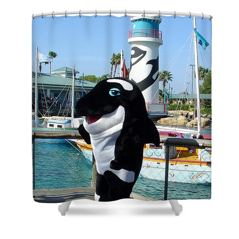 Shamu Shower Curtain featuring the photograph Shamu by David Nicholls