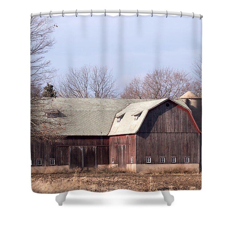  Barn Shower Curtain featuring the photograph Southern Michigan by Linda Kerkau