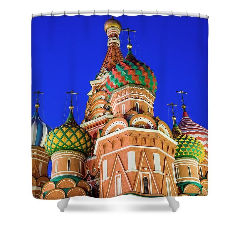 Tranquility Shower Curtain featuring the photograph St. Basils Cathedral In Red Square by Holger Leue