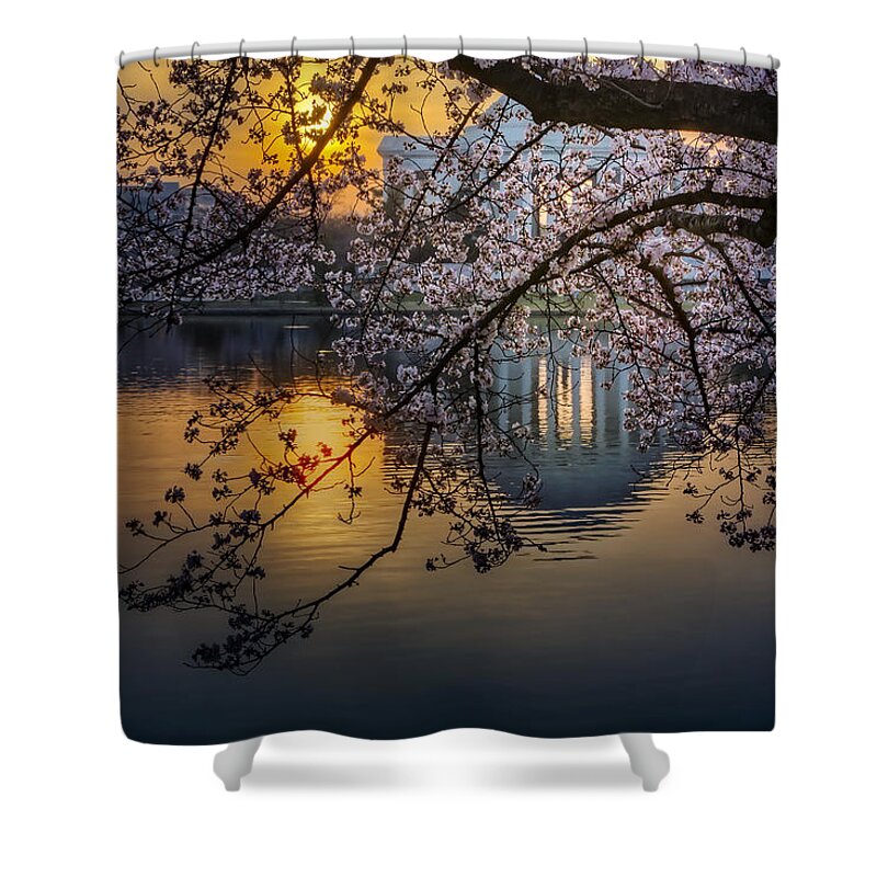 Thomas Jefferson Memorial Shower Curtain featuring the photograph Sunrise At The Thomas Jefferson Memorial by Susan Candelario