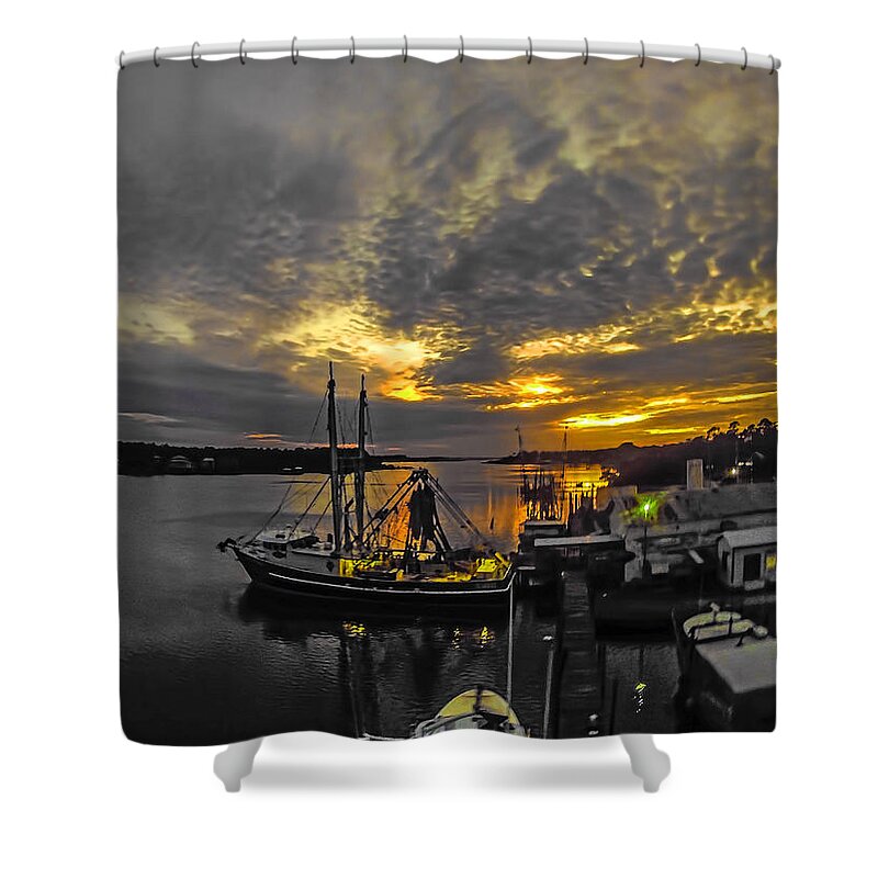 Alabama Shower Curtain featuring the painting Sunset Over Aquila by Michael Thomas