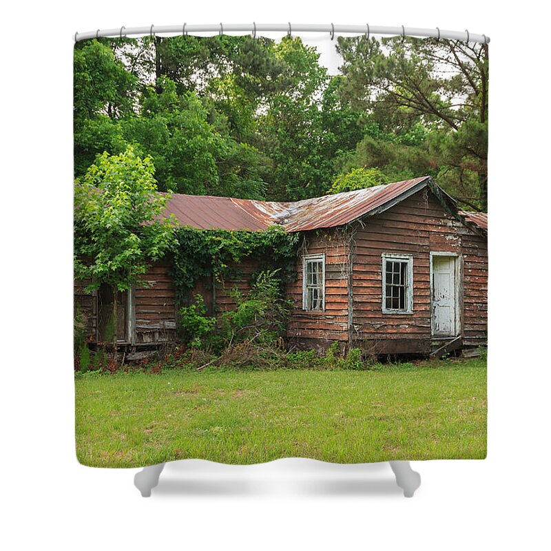 Betsy Kerrison Parkway Shower Curtain featuring the photograph Vacant Rural Home by Patricia Schaefer