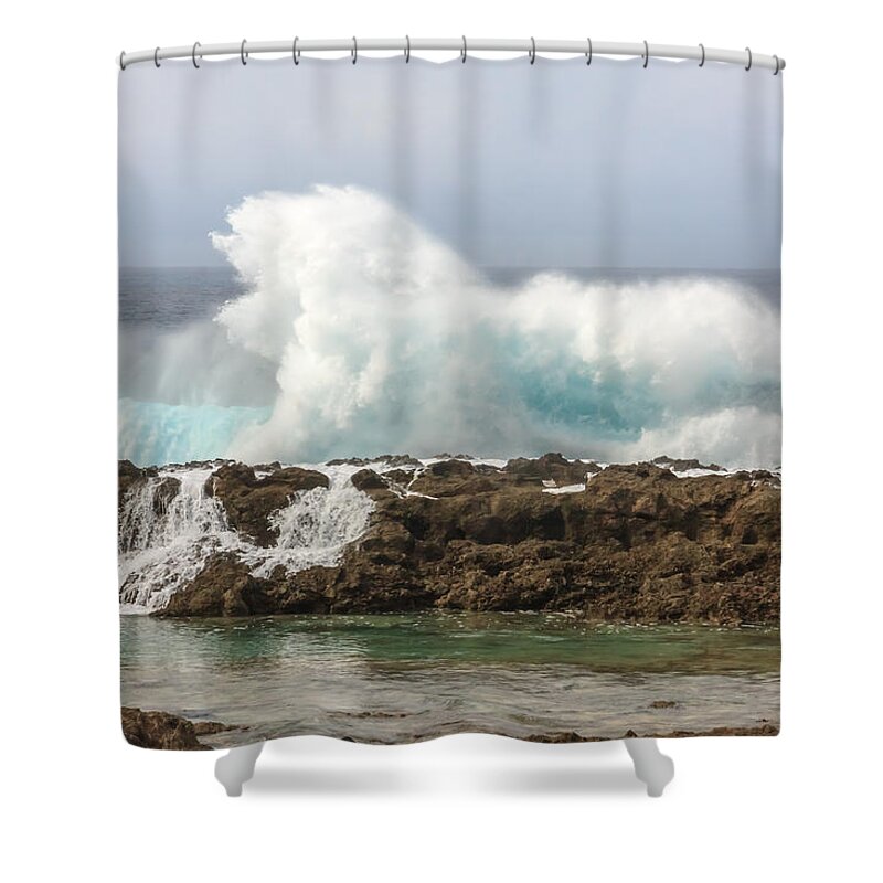 America Shower Curtain featuring the photograph Wave Power by Sue Leonard