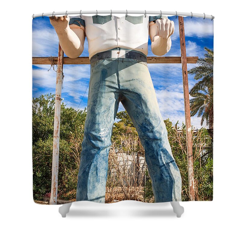 Poor Richards Mini Mart Shower Curtain featuring the photograph Whered it go Muffler Man Statue by Scott Campbell