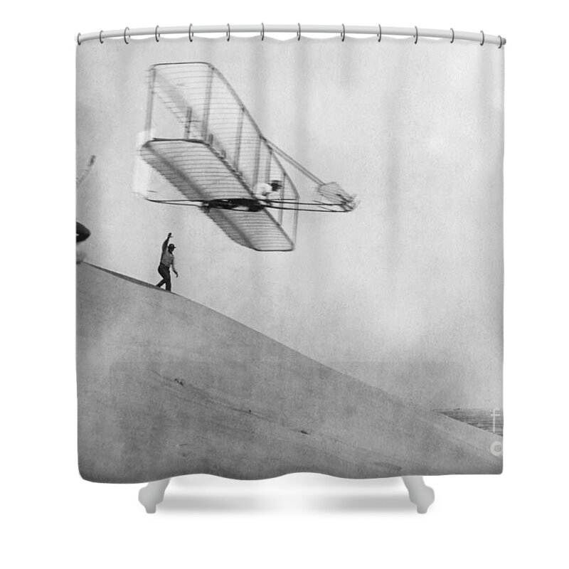 History Shower Curtain featuring the photograph Wilbur Wright Pilots Early Glider 1901 by Science Source
