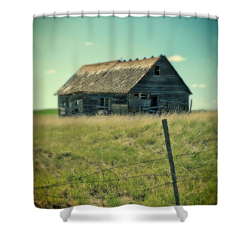 Barn Shower Curtain featuring the photograph Abandoned Barn by Jill Battaglia