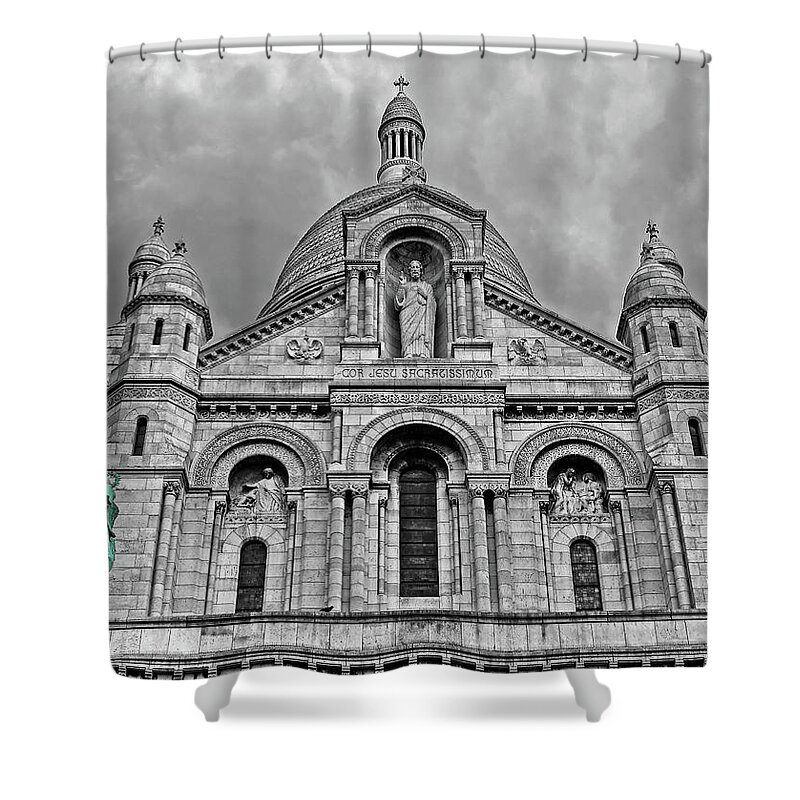 Sacre Coeur Shower Curtain featuring the photograph Sacre Coeur Montmartre Paris by Dave Mills