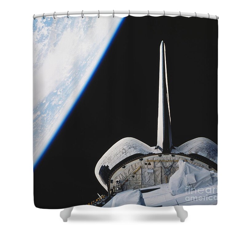 Space Travel Shower Curtain featuring the photograph Space Shuttle Endeavour by Science Source