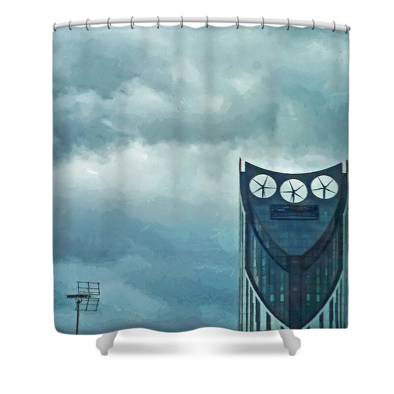 Strata Shower Curtain featuring the photograph Strata Tower in London by Steve Taylor