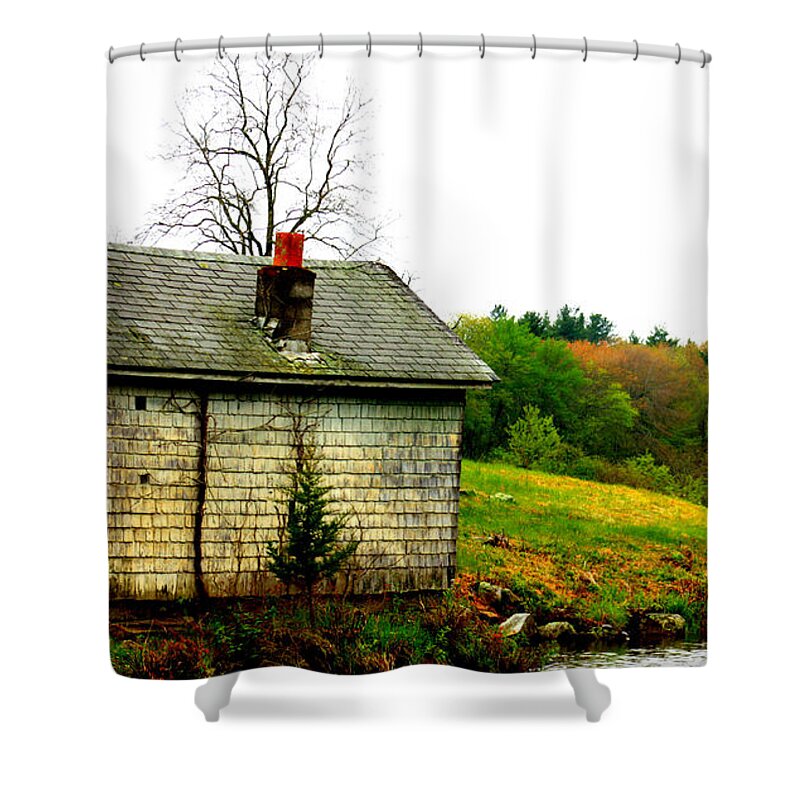 Well House Shower Curtain featuring the photograph Well House 2 by Kim Galluzzo Wozniak