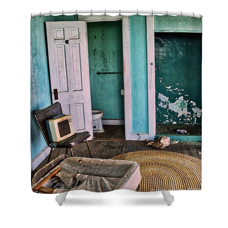  Shower Curtain featuring the photograph A Place to Stay #1 by Mark Valentine