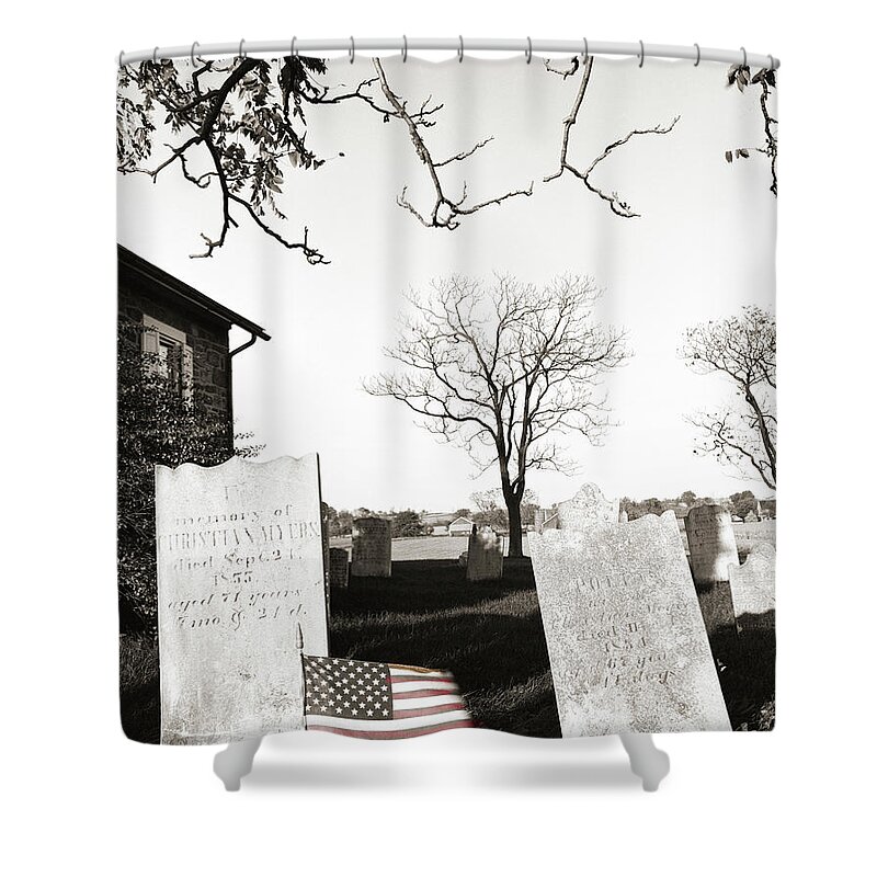 Gettysburg Shower Curtain featuring the photograph The Hero #1 by Jan W Faul
