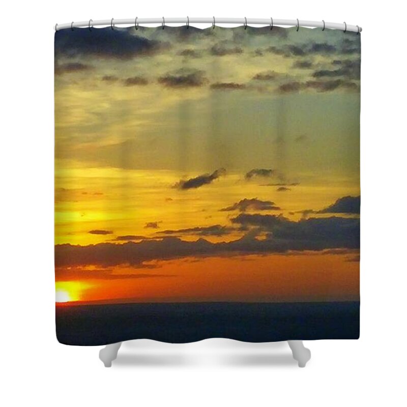 Maui Shower Curtain featuring the photograph Extraordinary Maui Sunset by J R Yates