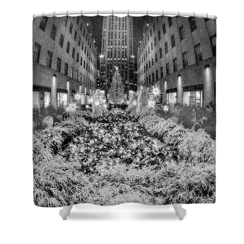Rockefeller Center Shower Curtain featuring the photograph Rockefeller Center Christmas NYC #2 by Susan Candelario