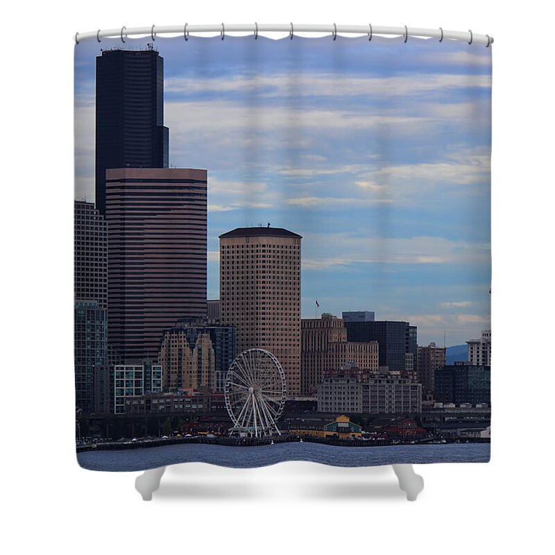 Seattle Shower Curtain featuring the photograph Seattle Skyline 2z by Cathy Anderson