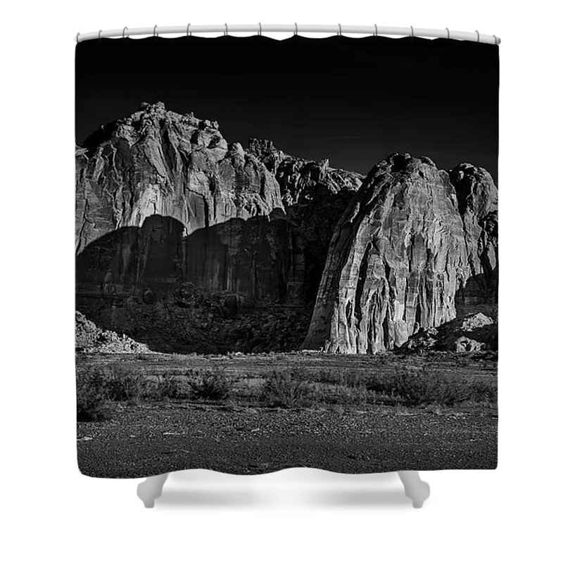 Activity Shower Curtain featuring the photograph Lake Powell by Peter Lakomy