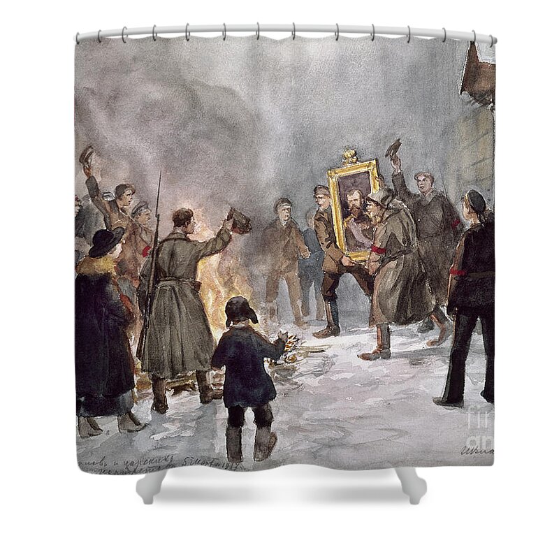 1917 Shower Curtain featuring the photograph Russian Revolution, 1917 #5 by Granger