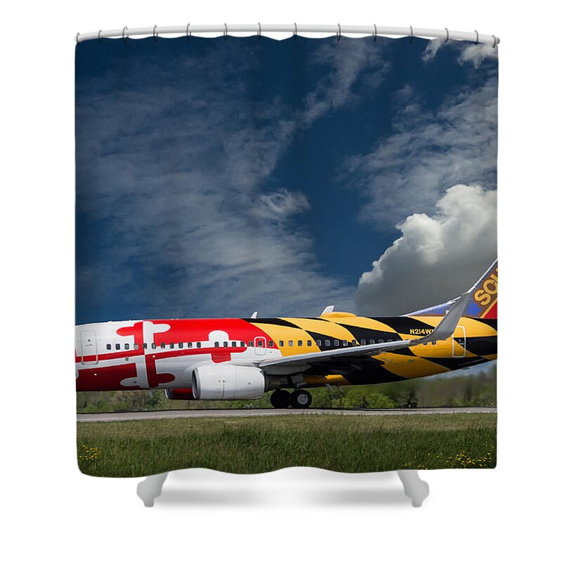 737 Shower Curtain featuring the photograph 737 Maryland On Take-off Roll by Guy Whiteley