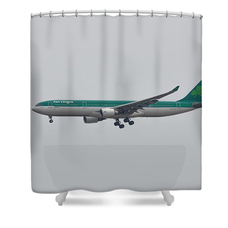 Aer Lingus Shower Curtain featuring the photograph Aer Lingus Airbus A330 by Brian MacLean