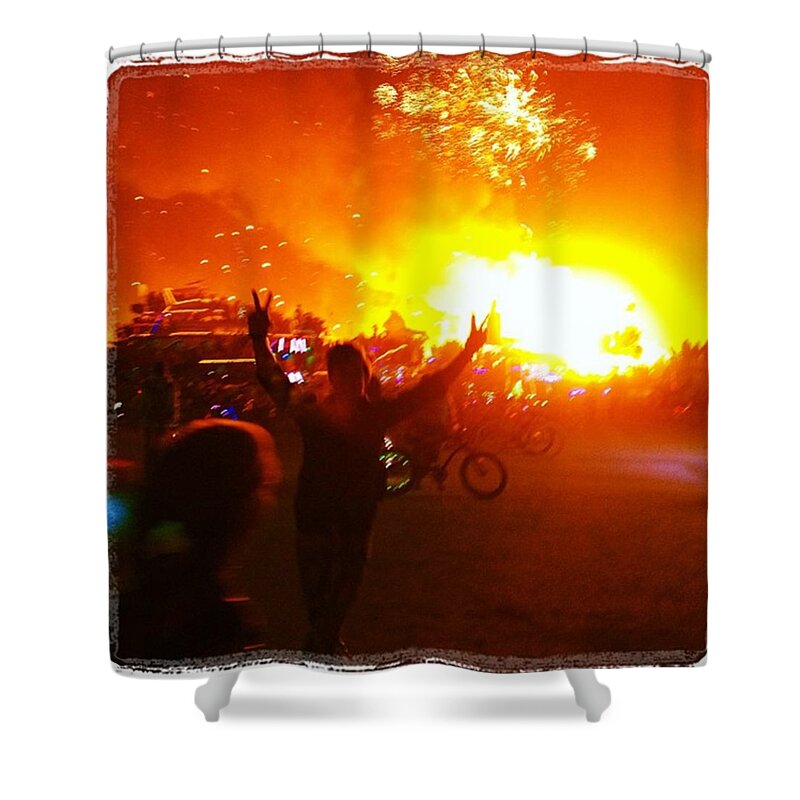 Cute Shower Curtain featuring the photograph The Playa by Noah Kaufman
