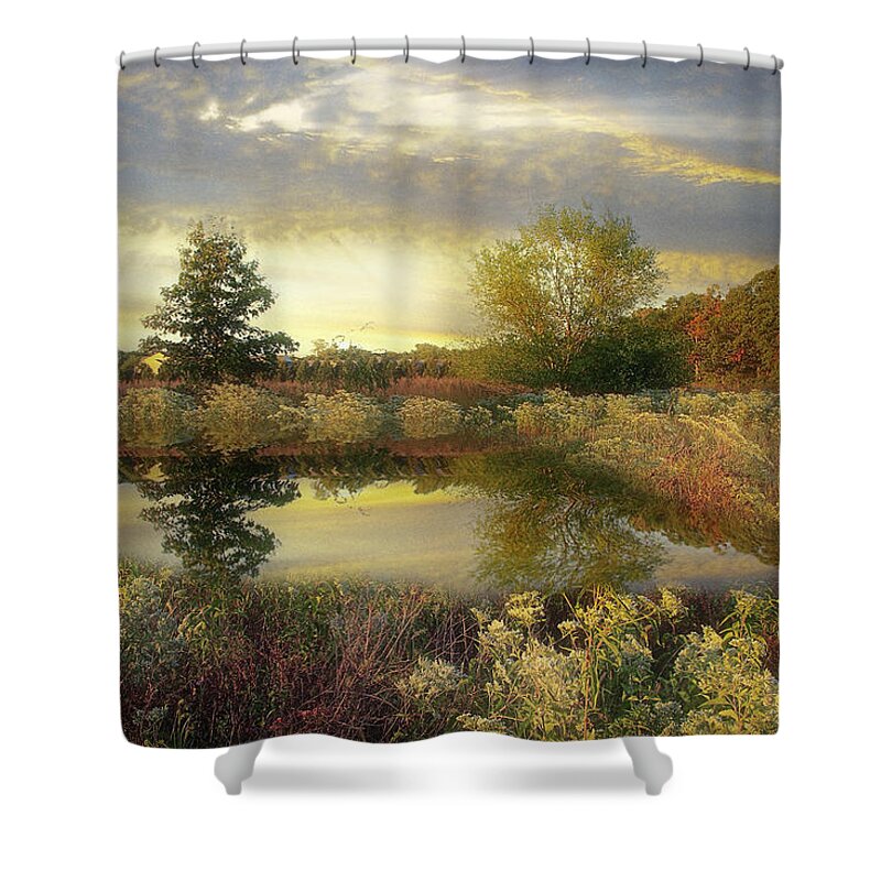 Dawn Shower Curtain featuring the photograph Arrival of Dawn by John Rivera
