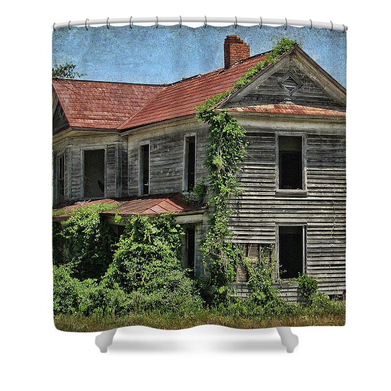 Victor Montgomery Shower Curtain featuring the photograph Back To Nature by Vic Montgomery