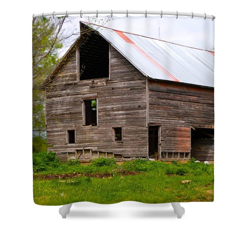 Old Barn Shower Curtain featuring the photograph Barn in 3D by Toni Berry