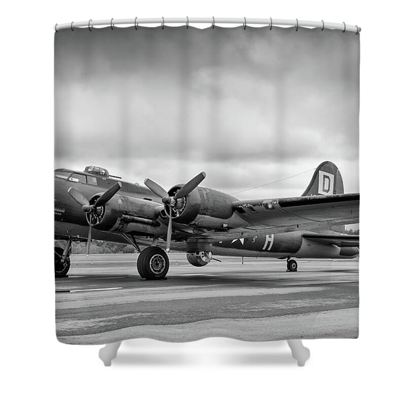 2015 Shower Curtain featuring the photograph Belle on the ramp by Chris Buff
