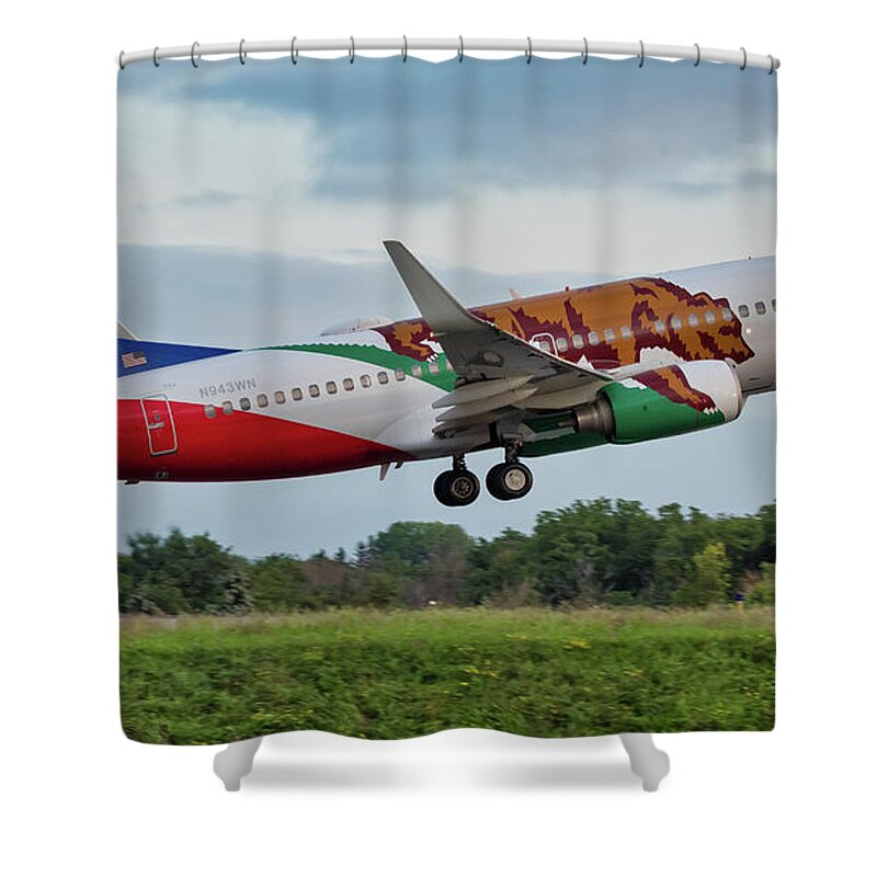 737 Shower Curtain featuring the photograph California One by Guy Whiteley