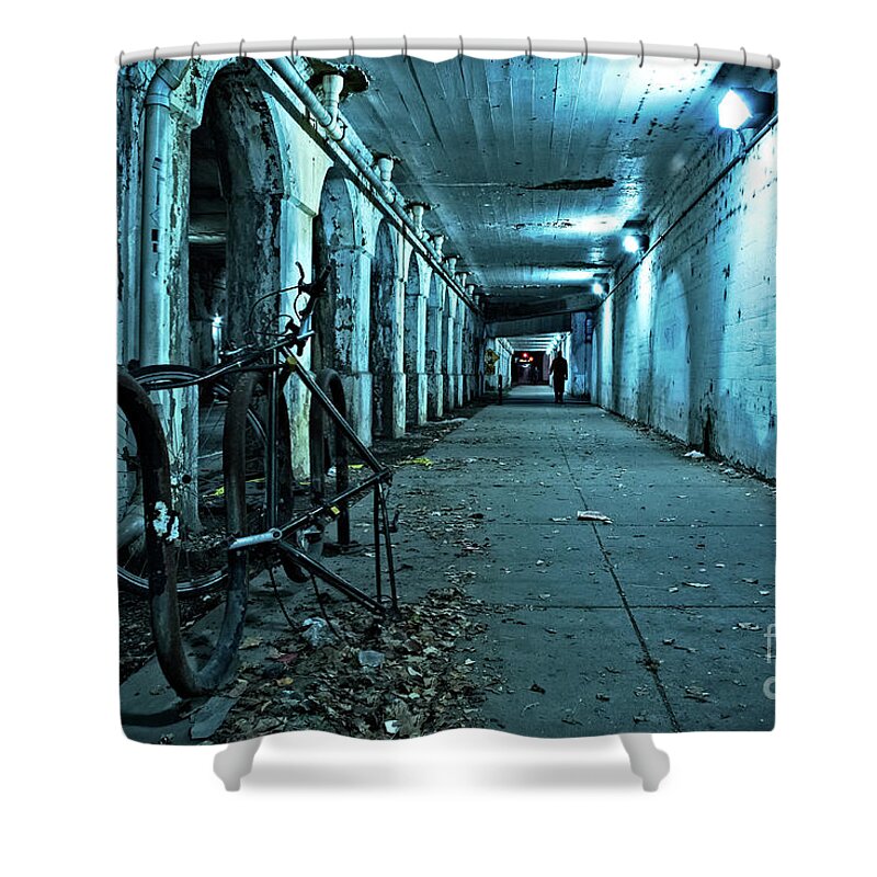 Night Shower Curtain featuring the photograph Chicago Viaduct at Night by Bruno Passigatti
