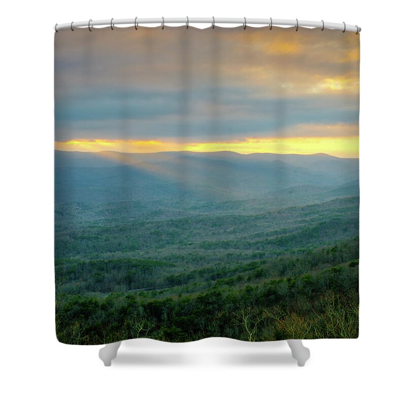 Christmas Shower Curtain featuring the photograph Christmas Morning 2017 Amicalola Falls Georgia by Douglas Barnett