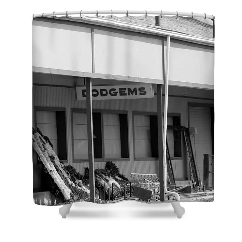 Woodys World Arcade And Amusement Park Shower Curtain featuring the photograph Dodgems Woodys World Geneva on the Lake by Valerie Collins