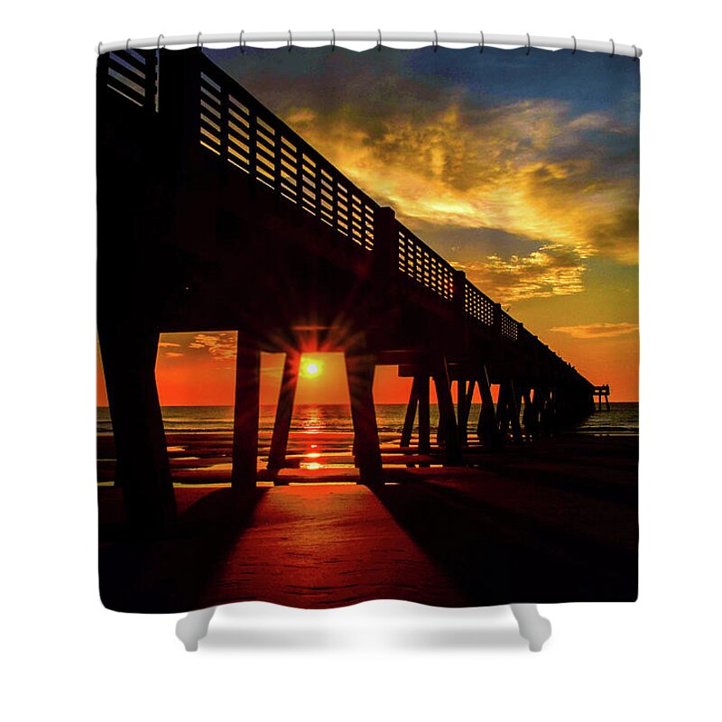 Sunrise Shower Curtain featuring the photograph Early morning by Bradley Dever