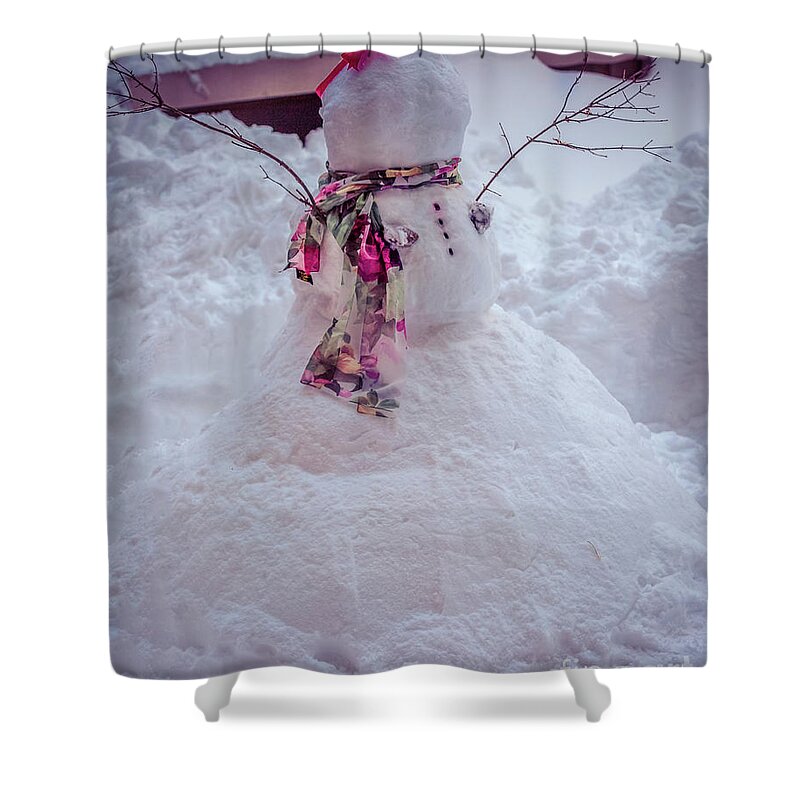 Canon Ef 70-200mm F/2.8l Is Ii Usm Shower Curtain featuring the photograph Faceless by Agnes Caruso
