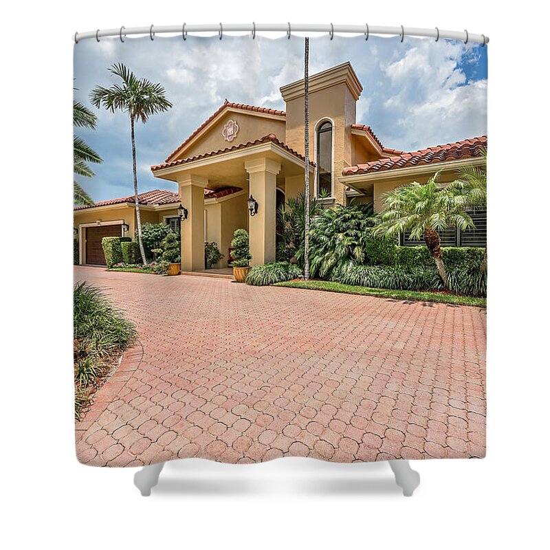  Shower Curtain featuring the photograph Florida Home by Jody Lane