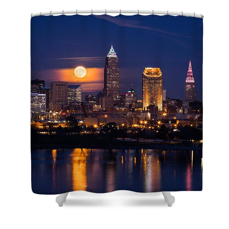 Full Moonrise Over Cleveland Shower Curtain featuring the photograph Full Moonrise Over Cleveland by Dale Kincaid